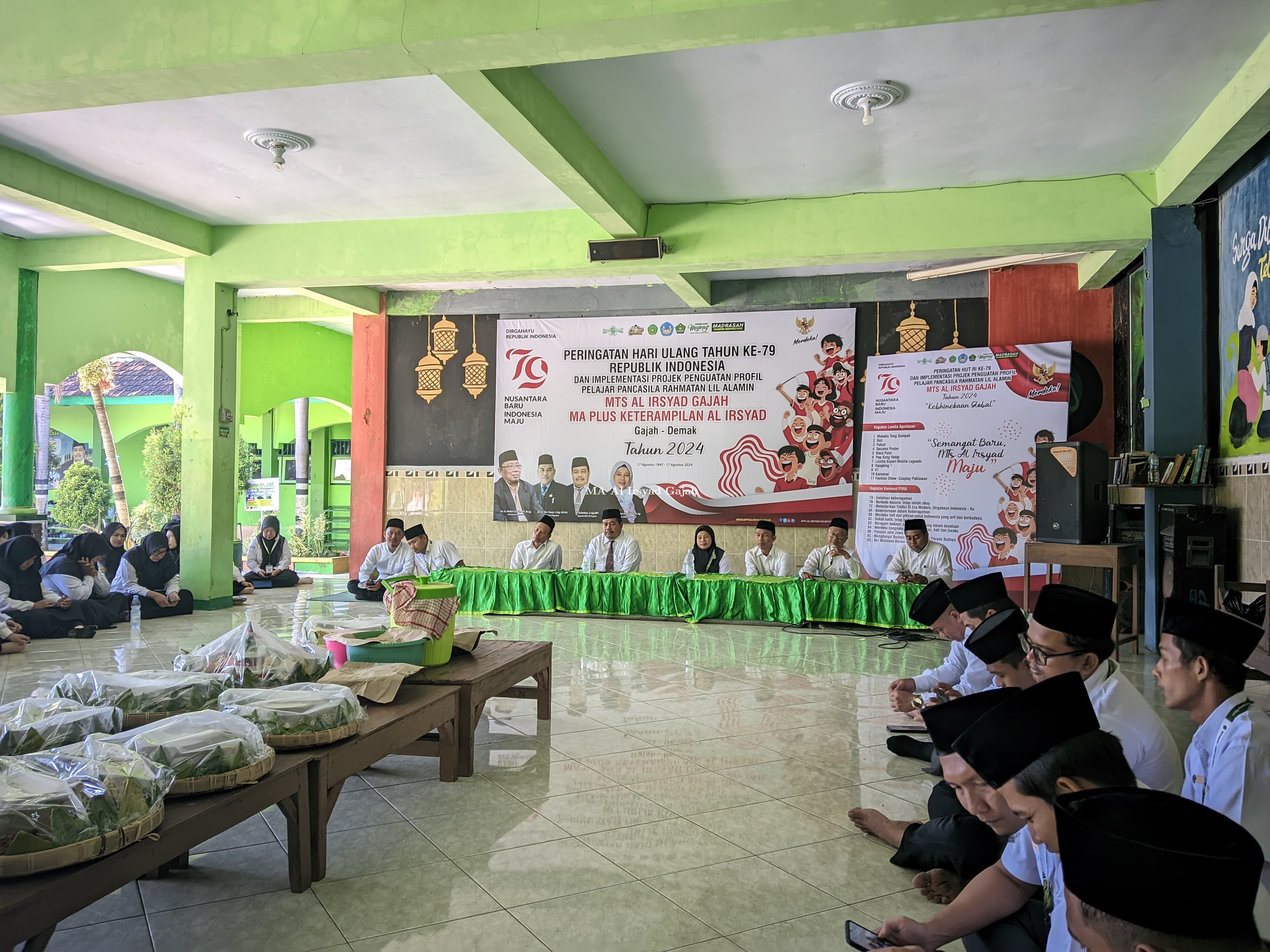 Istighotsan_pasca_Upacara.jpg